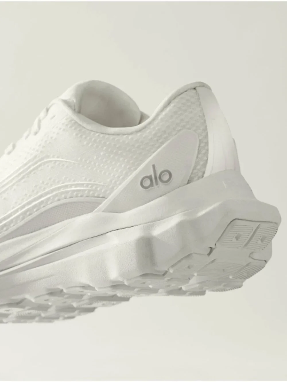 Alo Runner White Cream Athletic Active Running Exercise Outdoor Travel Workout 8 - Picture 2 of 16